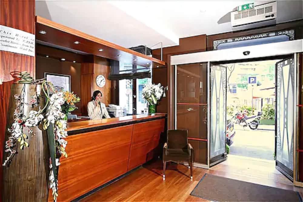 Holiday Inn Paris-Auteuil By Ihg Интерьер фото